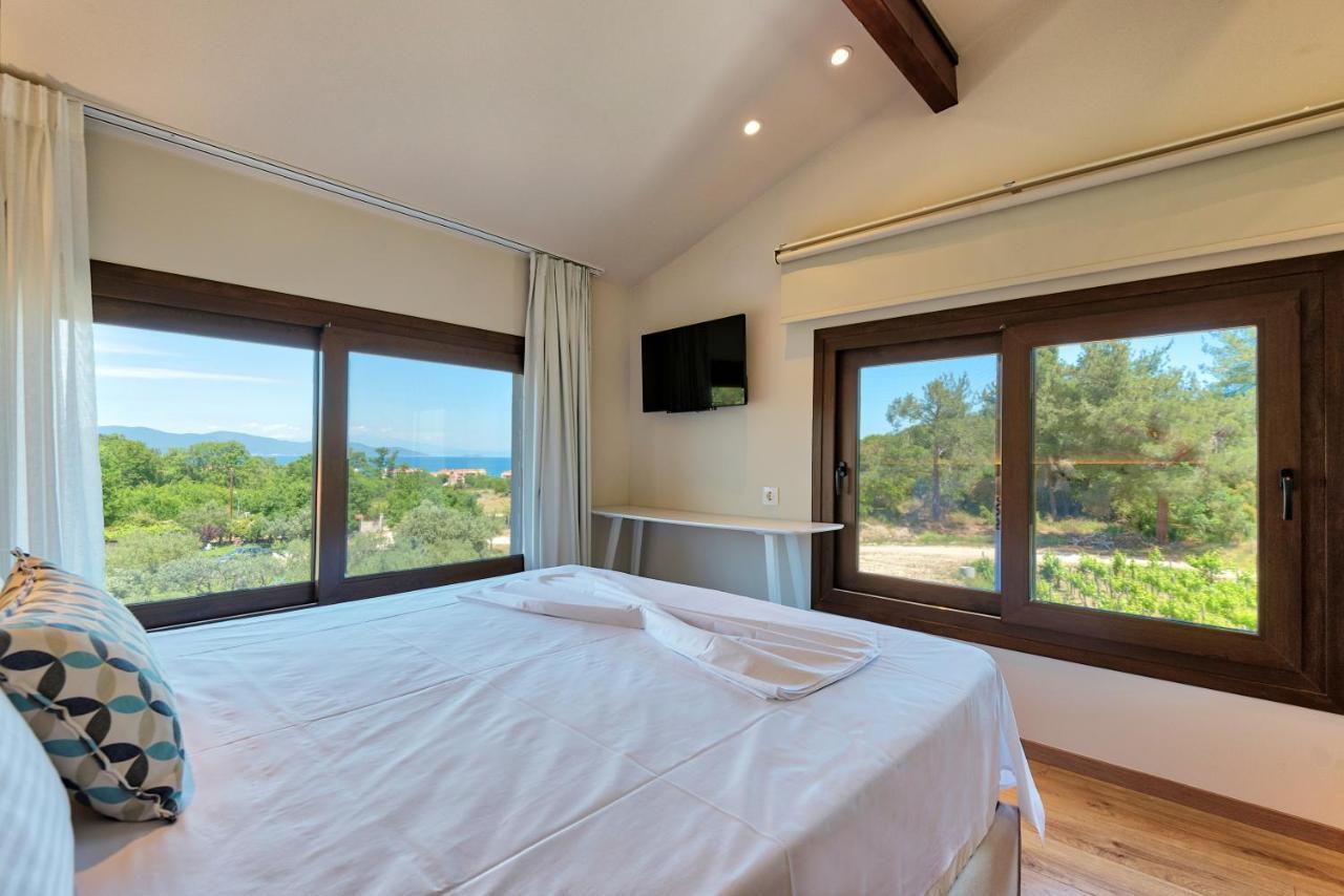 Dionysus Apartments & Suites อิเอริสโซส ภายนอก รูปภาพ