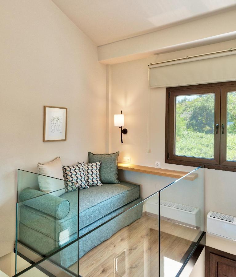 Dionysus Apartments & Suites อิเอริสโซส ภายนอก รูปภาพ