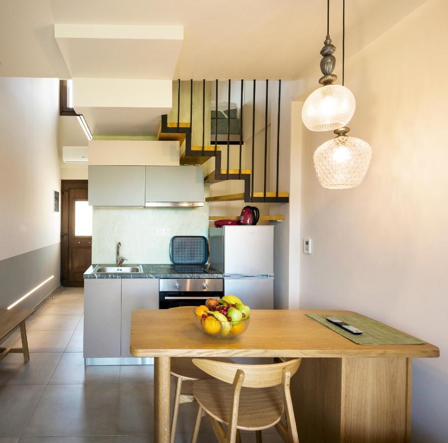 Dionysus Apartments & Suites อิเอริสโซส ภายนอก รูปภาพ