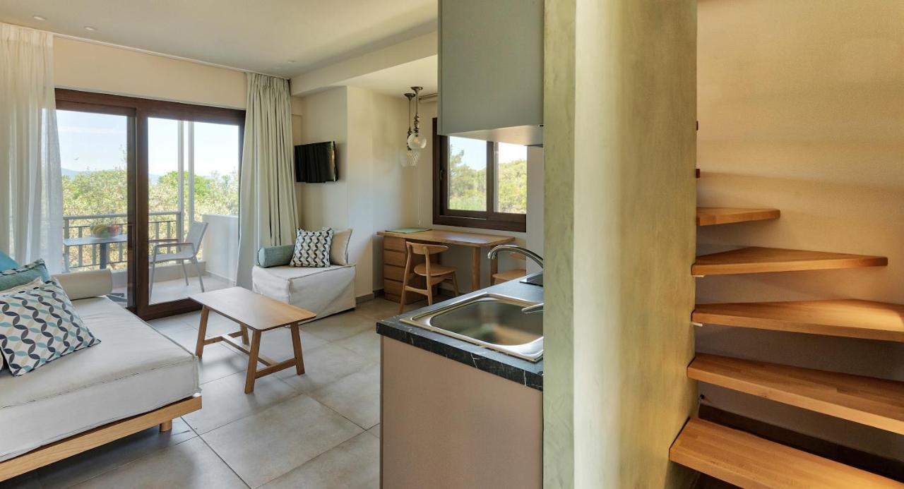 Dionysus Apartments & Suites อิเอริสโซส ภายนอก รูปภาพ