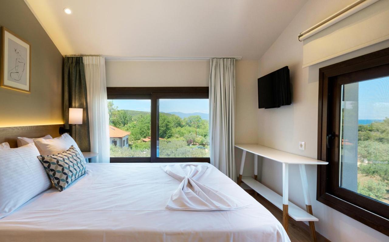 Dionysus Apartments & Suites อิเอริสโซส ภายนอก รูปภาพ