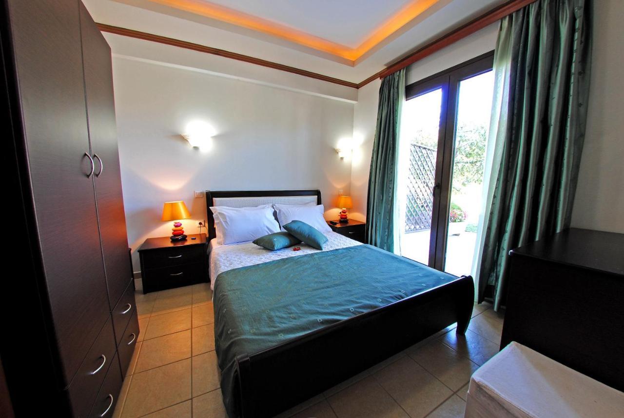 Dionysus Apartments & Suites อิเอริสโซส ห้อง รูปภาพ
