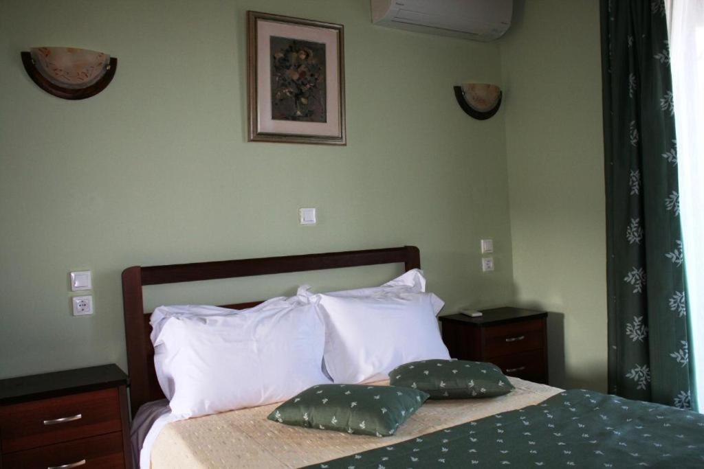 Dionysus Apartments & Suites อิเอริสโซส ภายนอก รูปภาพ