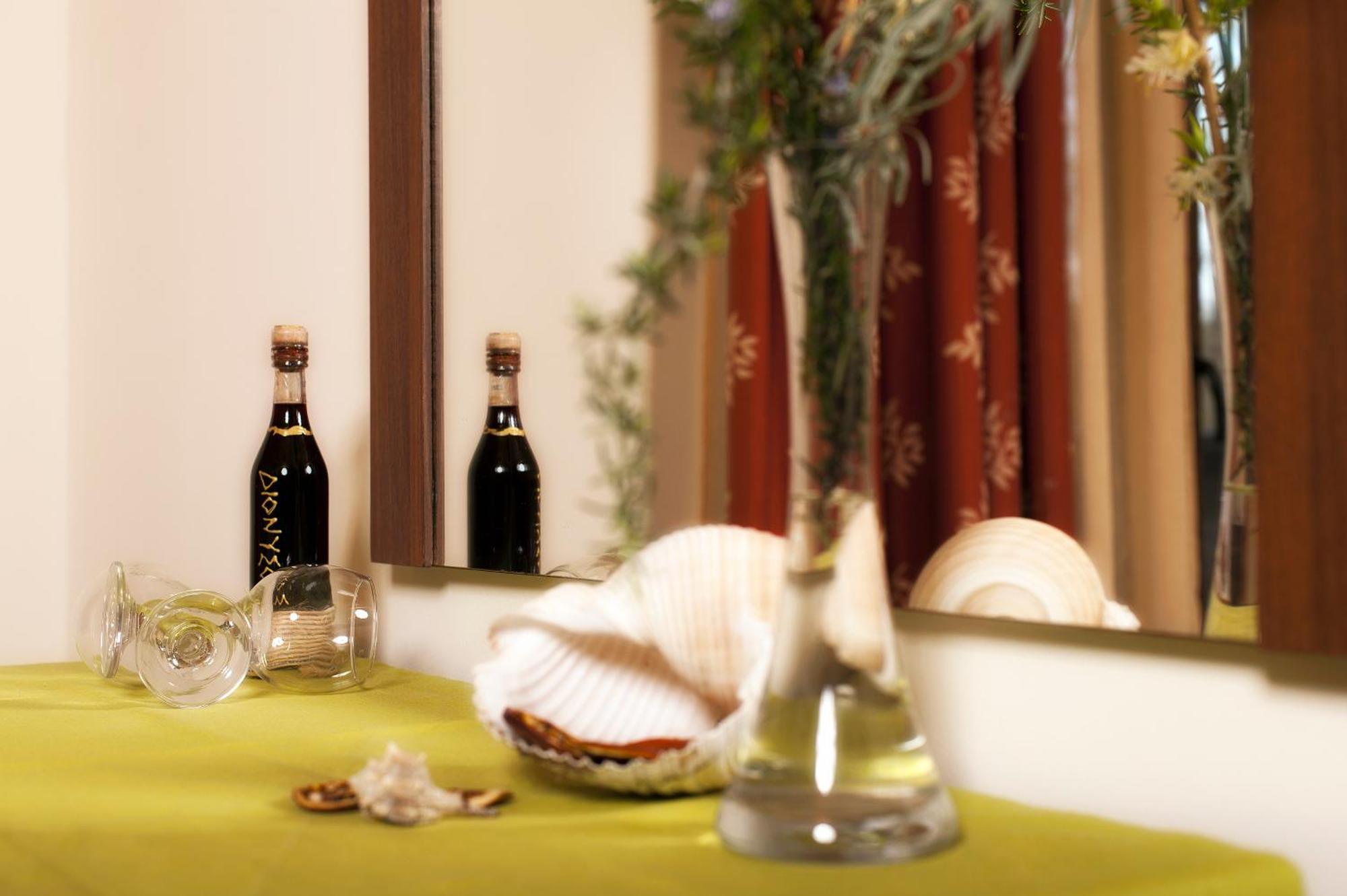 Dionysus Apartments & Suites อิเอริสโซส ห้อง รูปภาพ